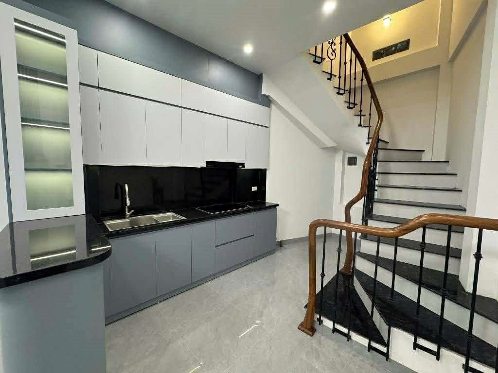 NHÀ GẦN PHỐ XÃ ĐÀN_NGÕ THÔNG 3 GÁC TRÁNH_KINH DOANH NHỎ_36m2 x 5T_FULL NỘI THẤT, hơn 8 tỷ